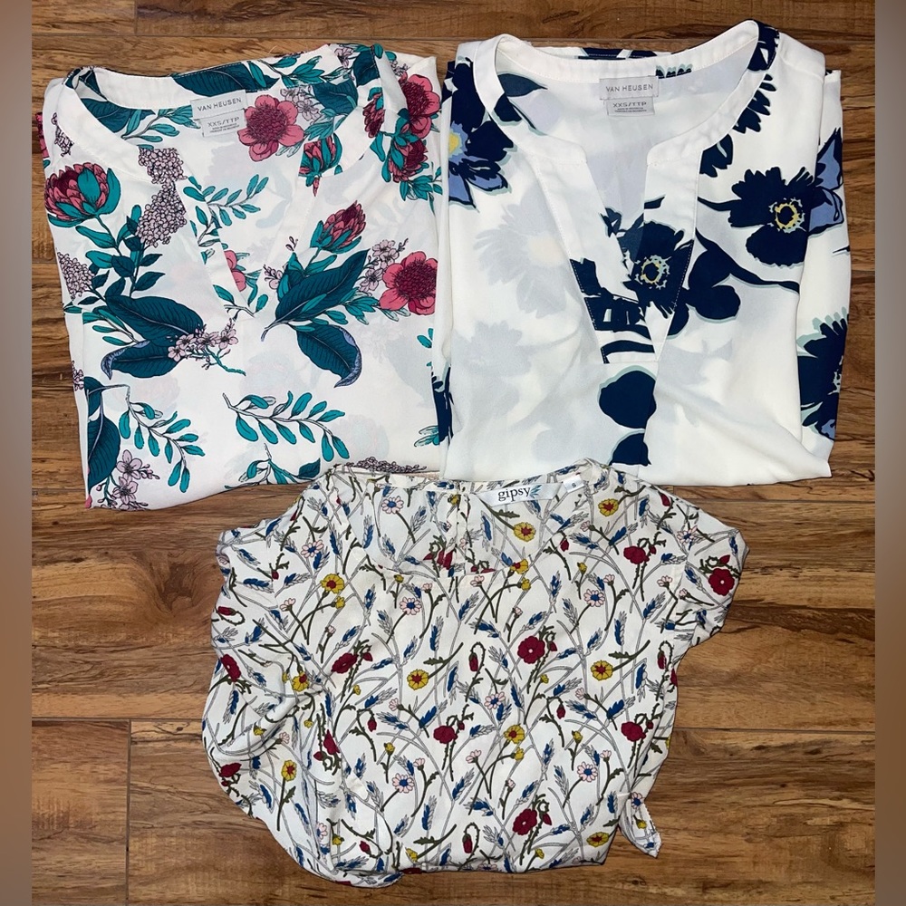 Lot of 3 white floral blouses Size Small